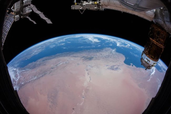 iss057e000244