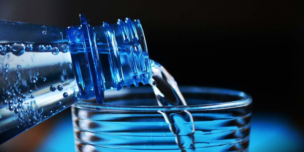 beber agua